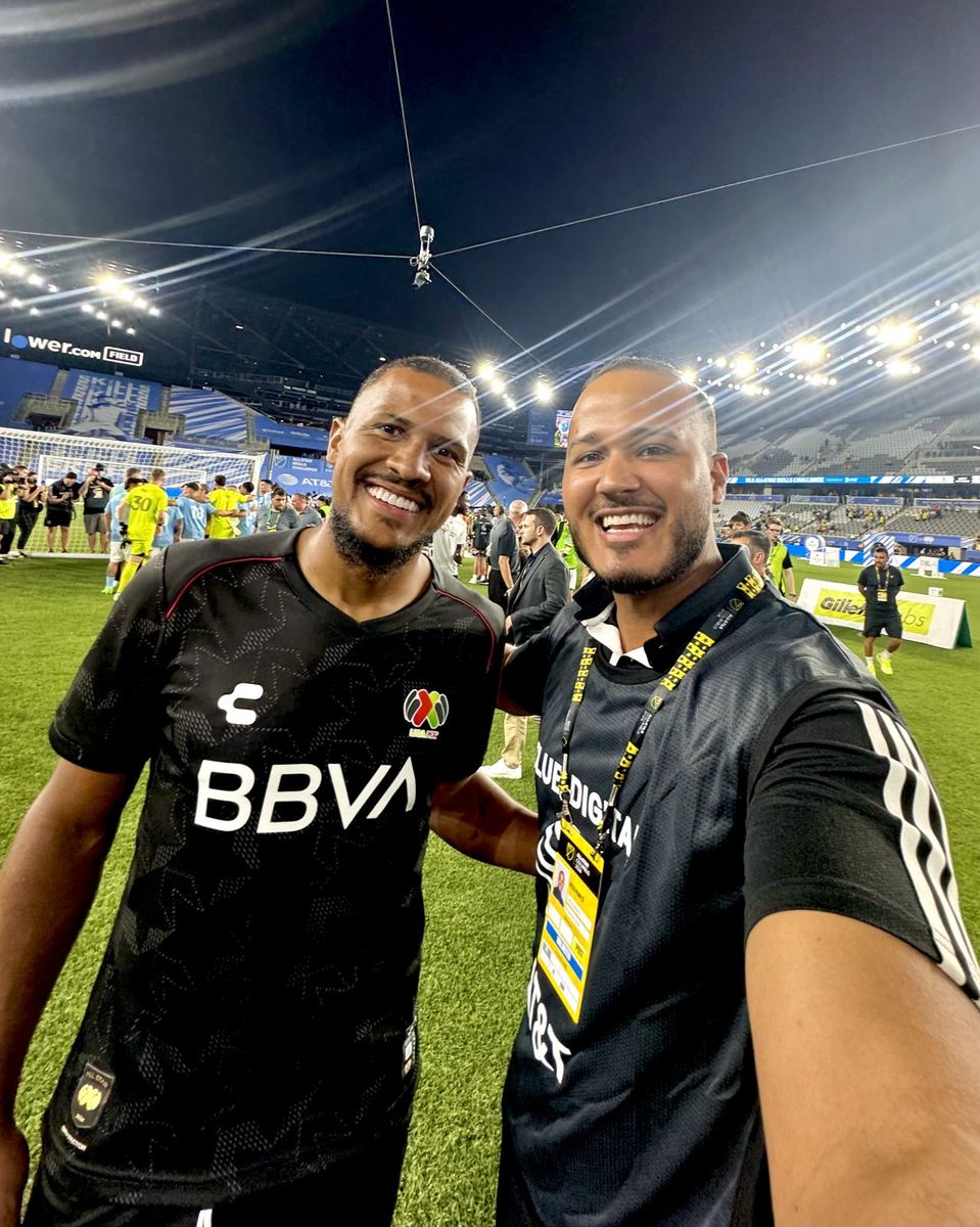 Pitchside selfie on matchday night